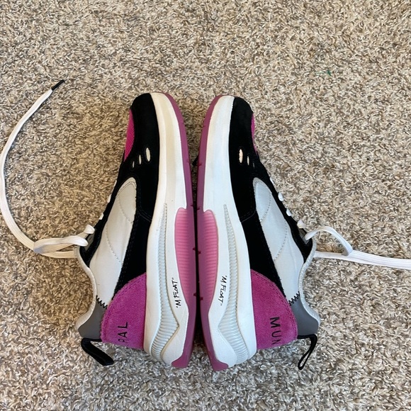 Municipal Origin Sneakers Shoes Size 7 / 7.5 Pink White Black - Picture 8 of 8